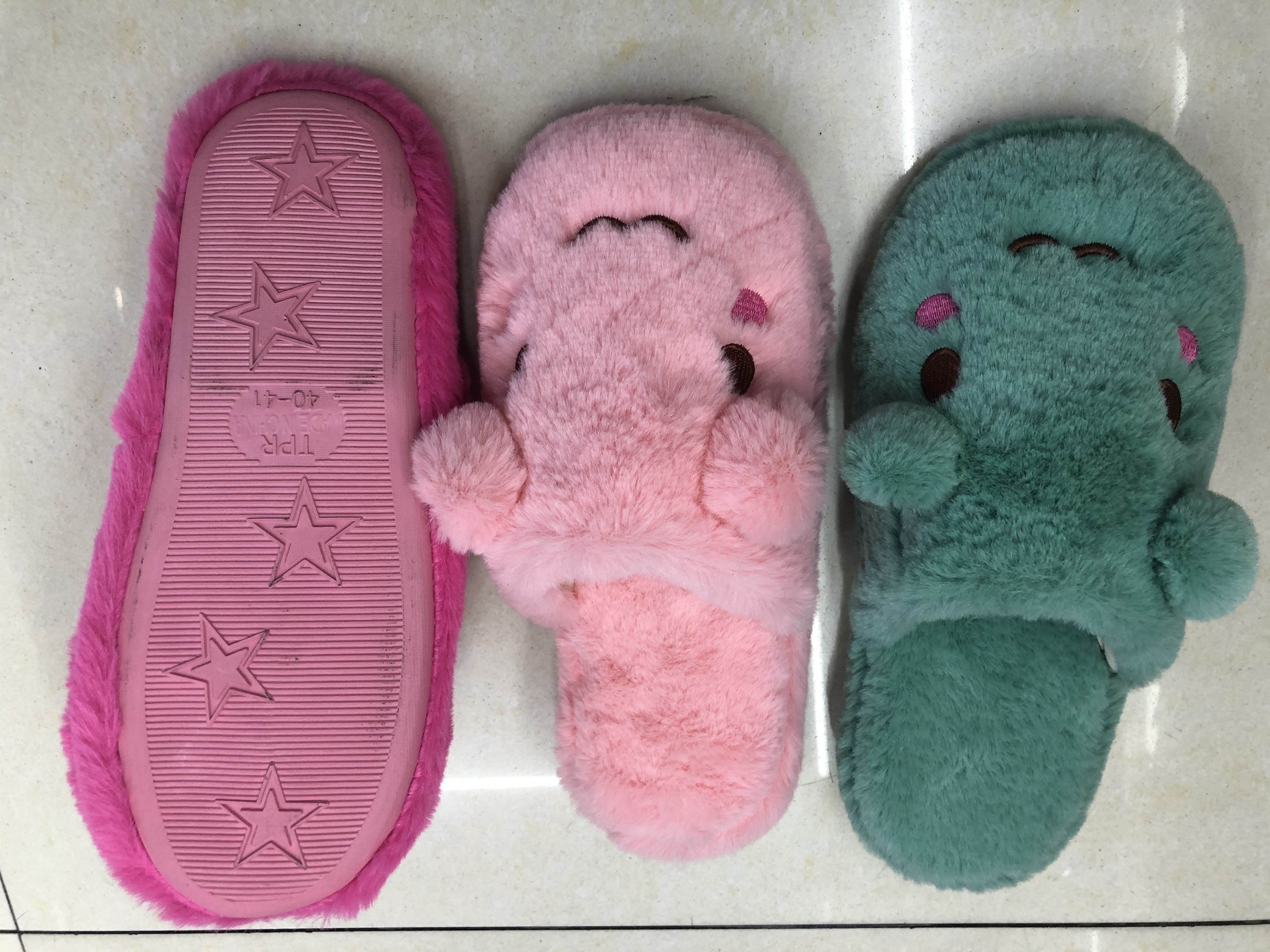 Best-selling cartoon cotton slippers for both domestic and foreign trade, indoor slippers detail image 3