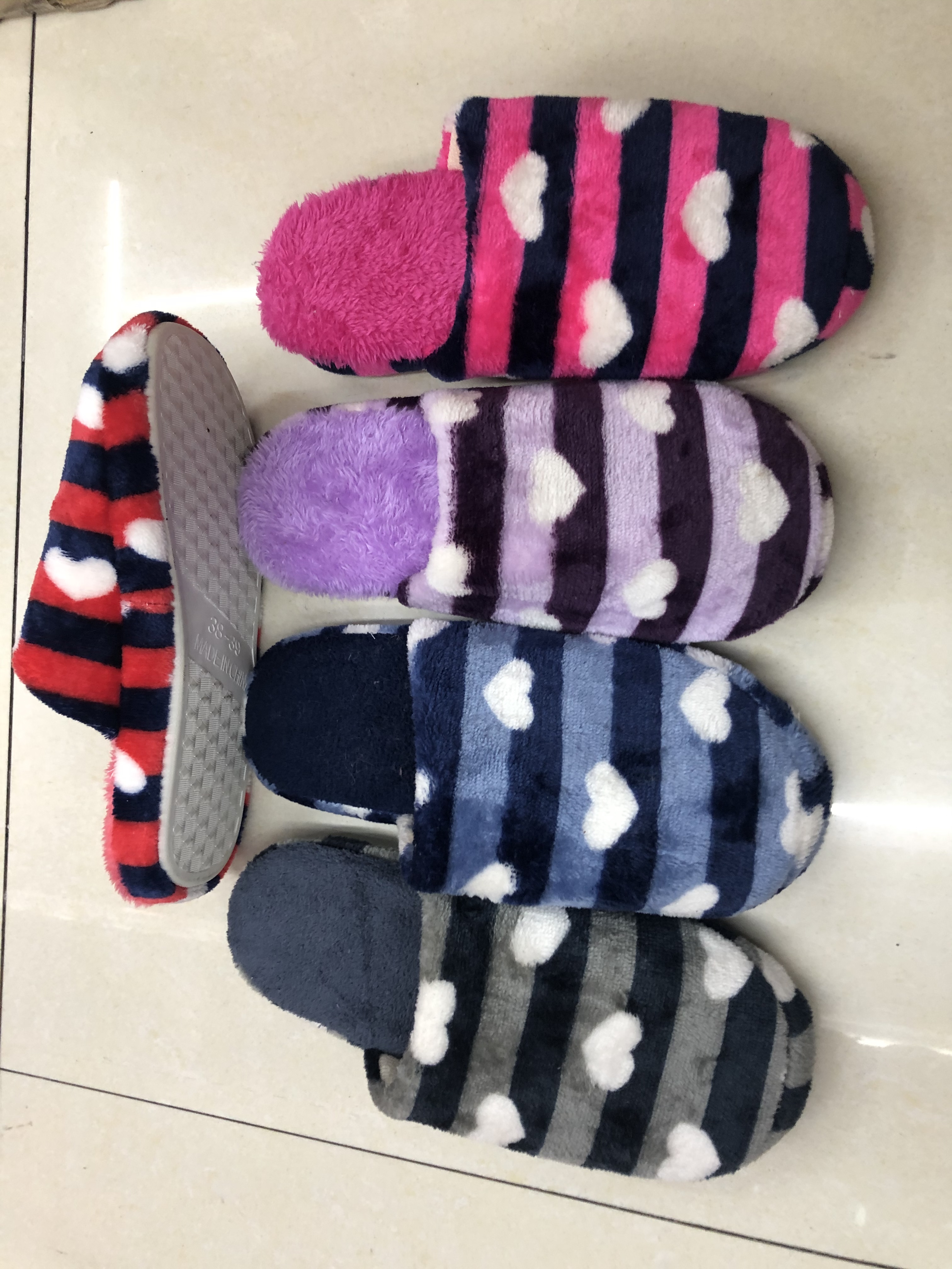 Best-selling indoor cotton slippers for loving couples in foreign trade detail image 3