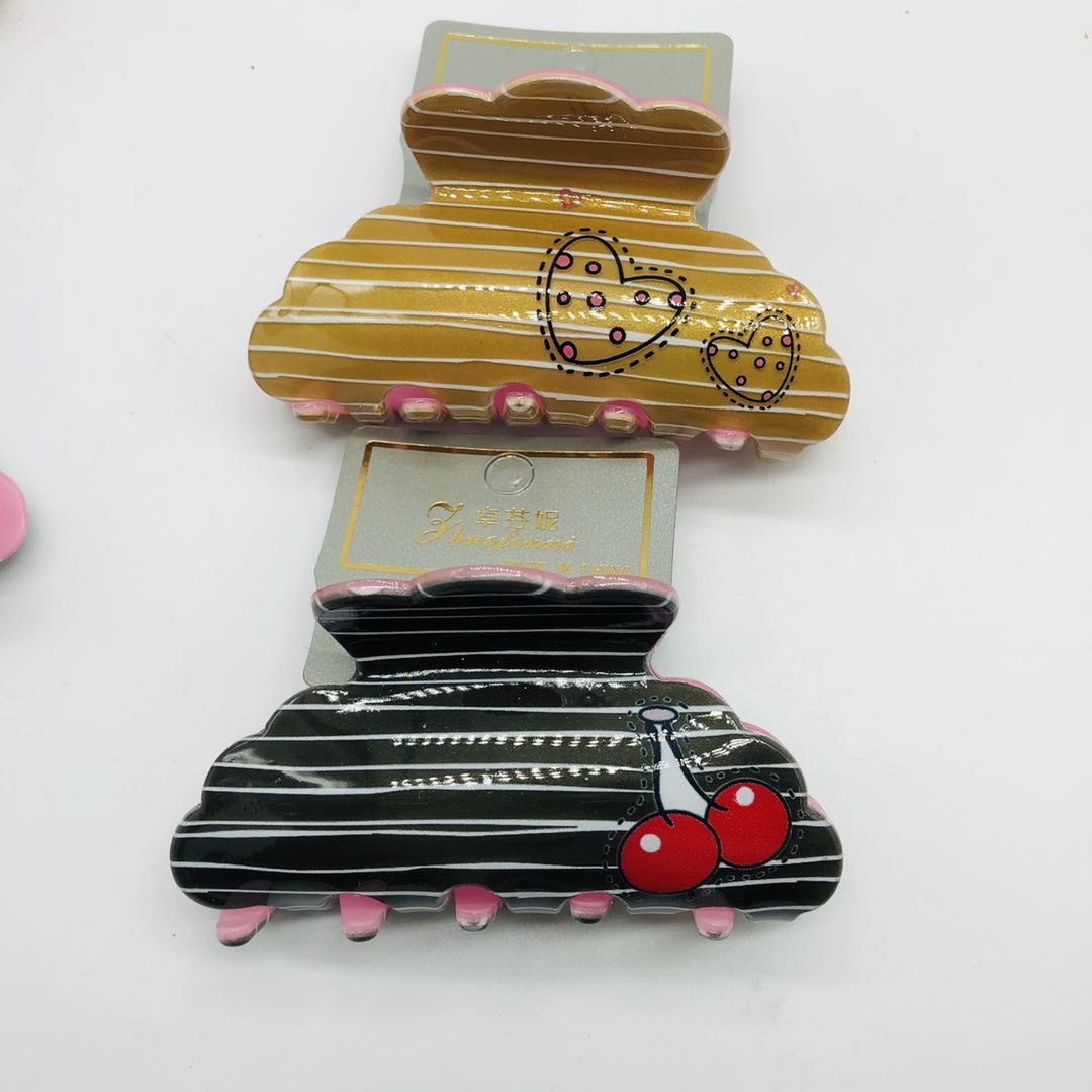 Cute cartoon fruit animal acrylic hair clips for girls, sweet back of the head hair clips, texture hair grabbers Specification image