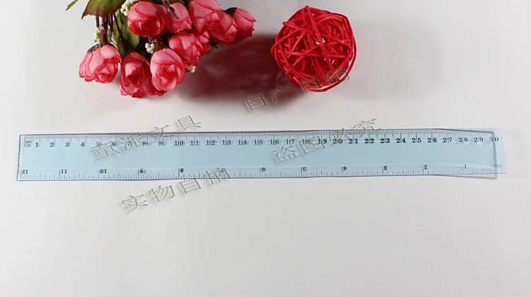 30cm plastic straight rulers from the ruler factory are stationery for students' drawing and homework. Customized transparent plastic rulers are available for wholesale detail image 7