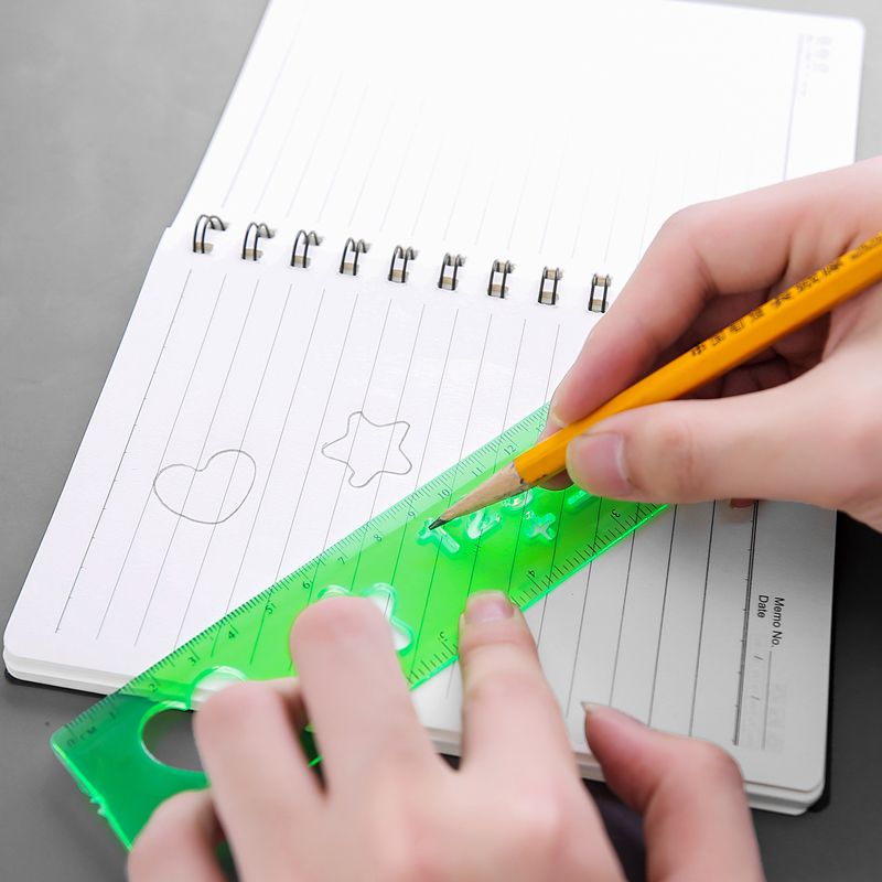 Customized soft straight rulers, student rulers, drawing homework, office geometric shapes, children's plastic rulers, 30cm Application Scenario