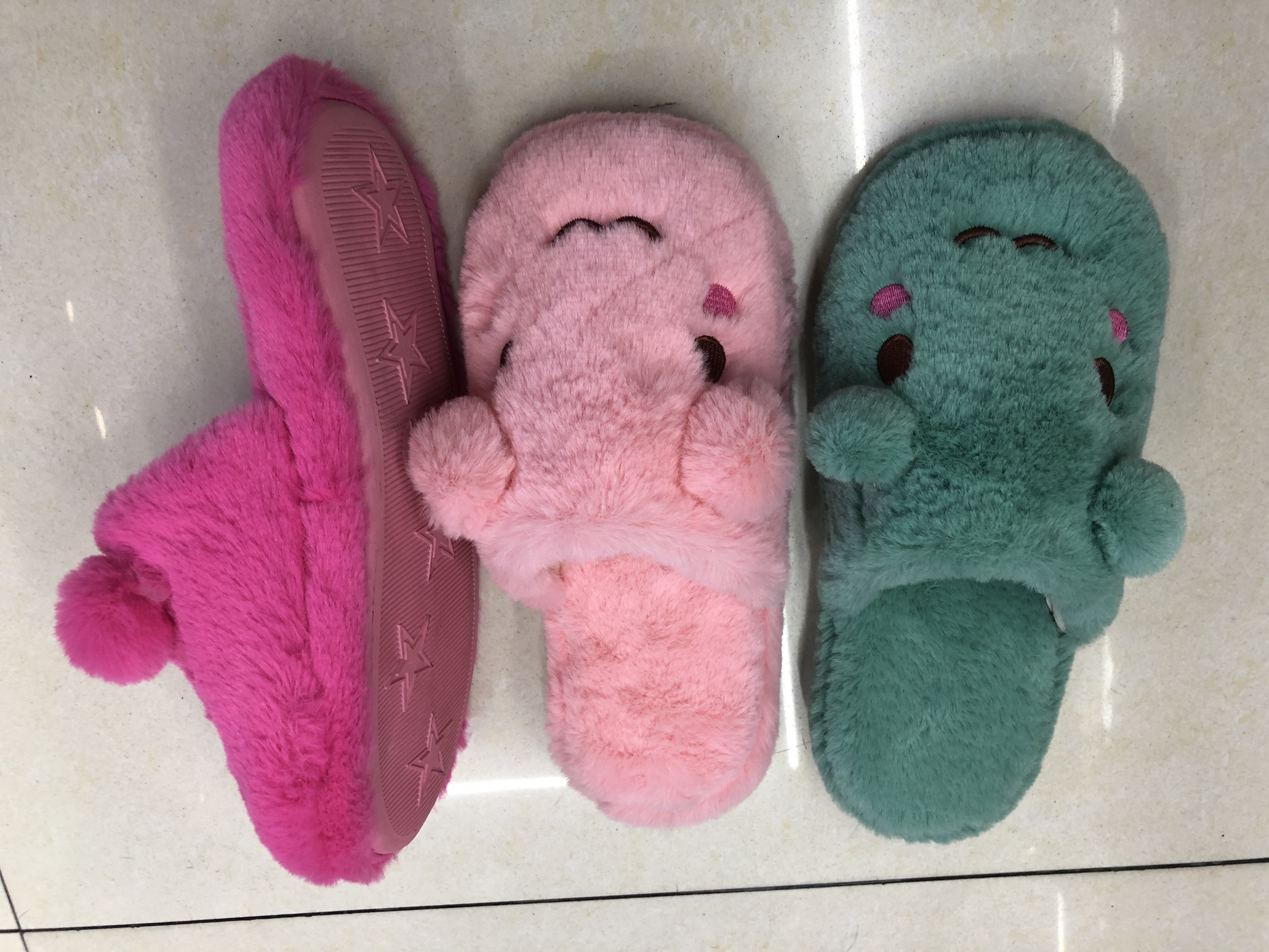 Best-selling cartoon cotton slippers for both domestic and foreign trade, indoor slippers detail image 2