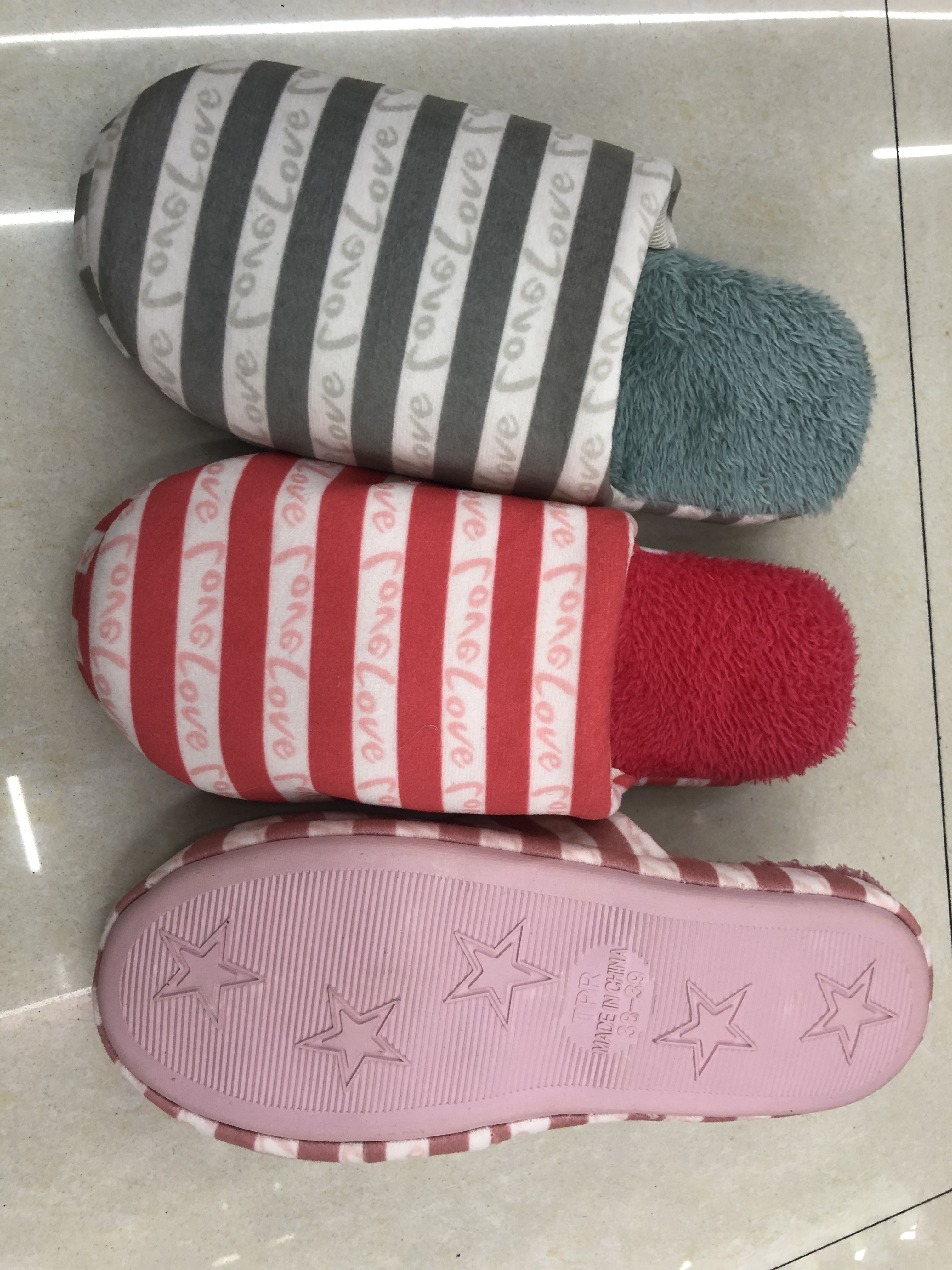 The best-selling indoor cotton slippers with the stripes and letters "love" for foreign trade exports detail image 2