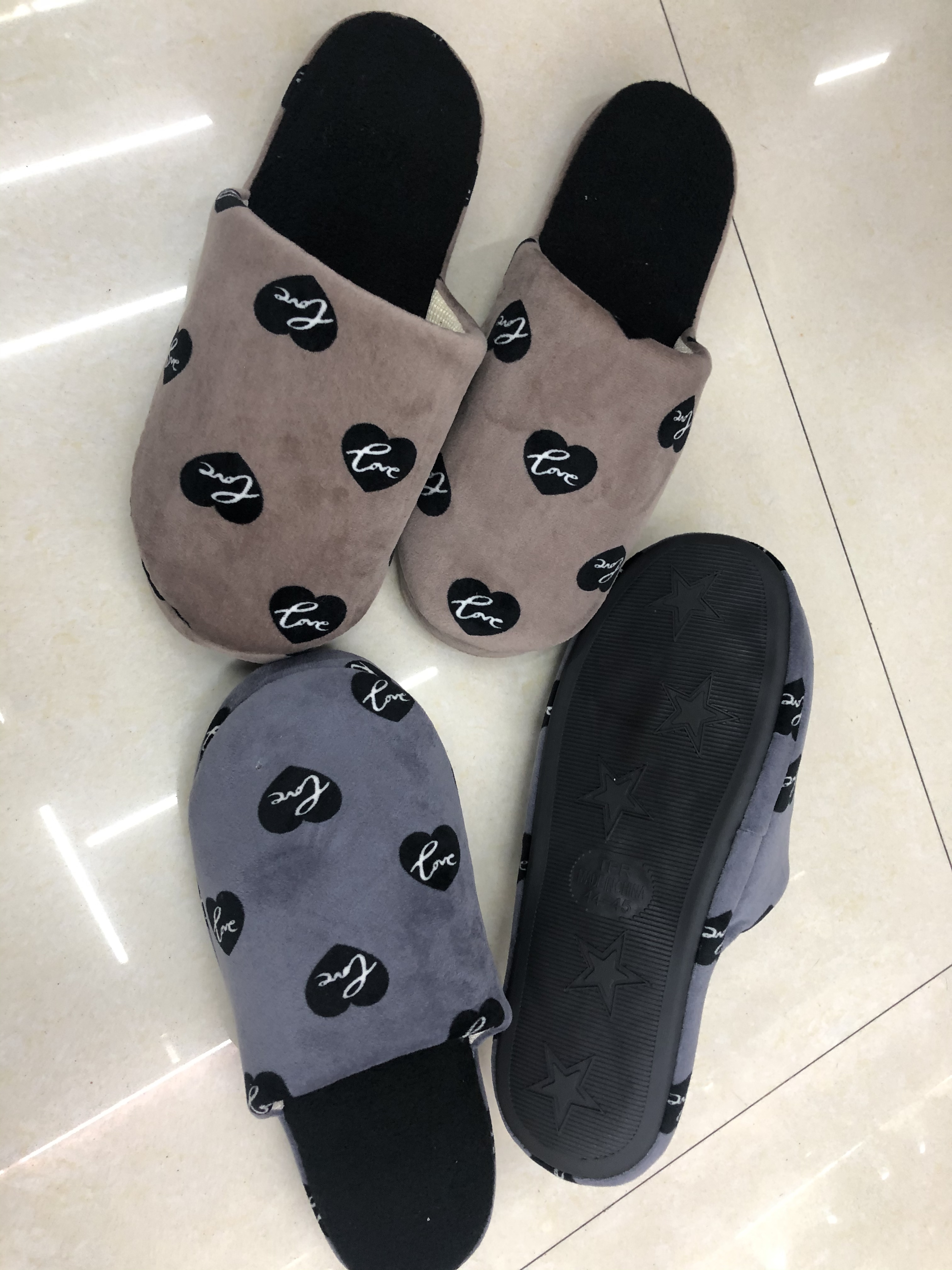 热销款情侣爱心棉拖鞋 印花款家居棉拖鞋详情图2