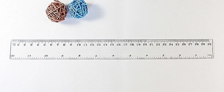 30cm plastic straight rulers from the ruler factory are stationery for students' drawing and homework. Customized transparent plastic rulers are available for wholesale detail image 1