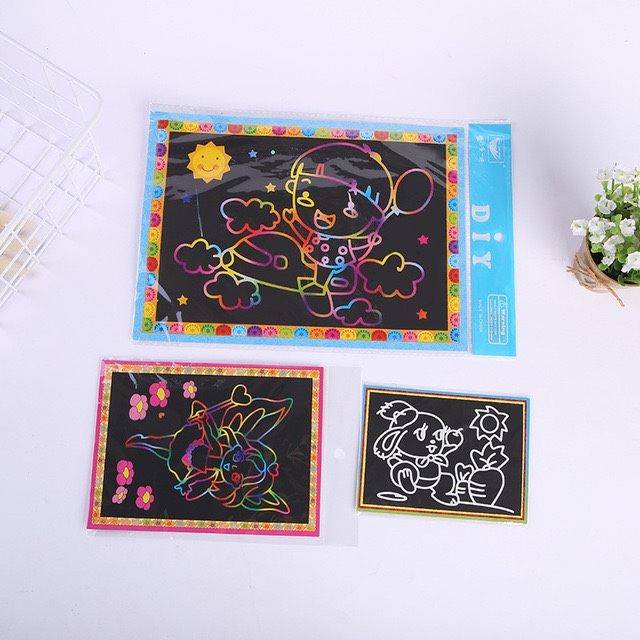 儿童益智涂鸦画填色画彩色填色黑色刮刮画