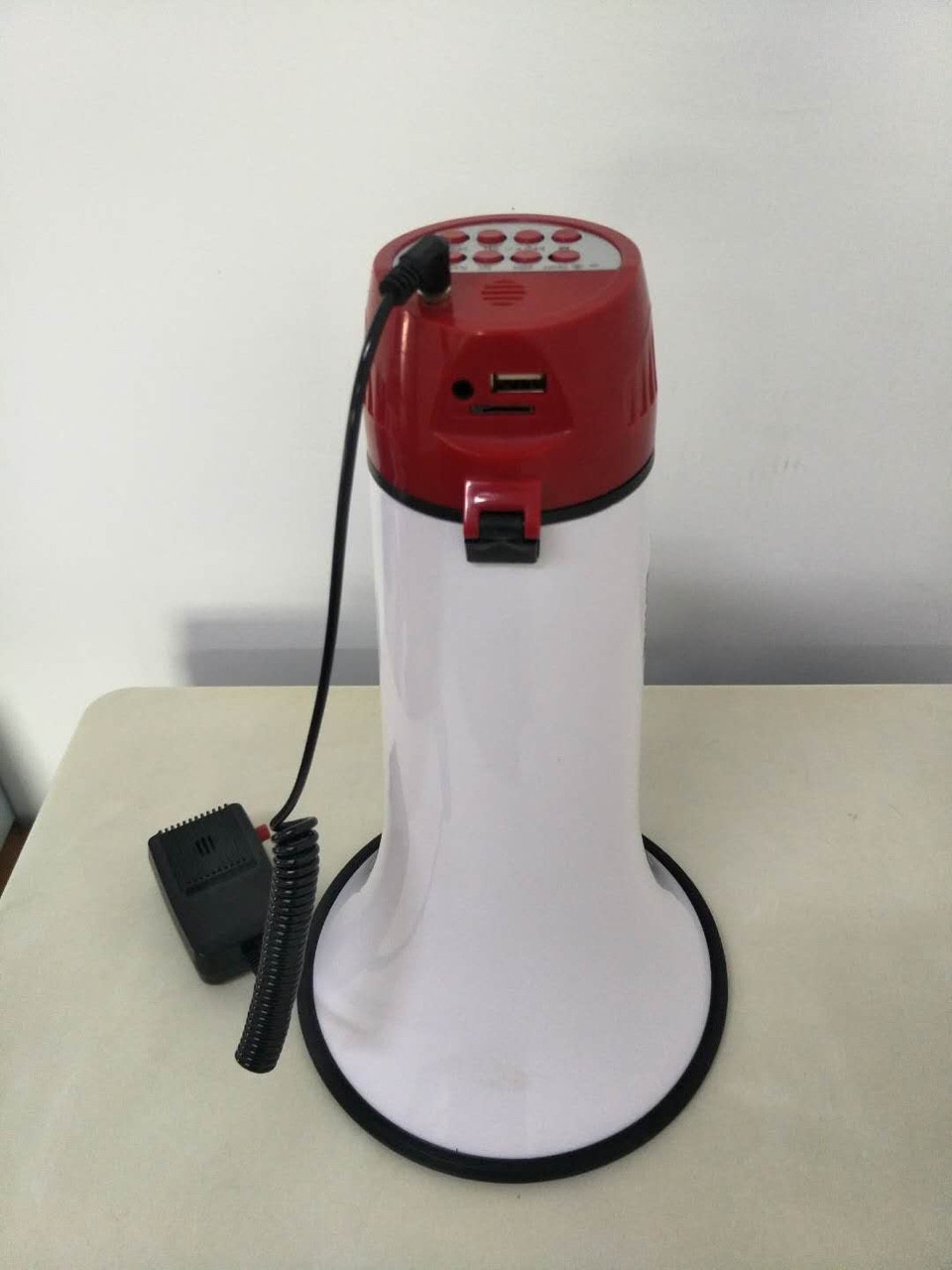 Starwave brand USB high-power loudspeaker with lithium battery, handheld loudspeaker