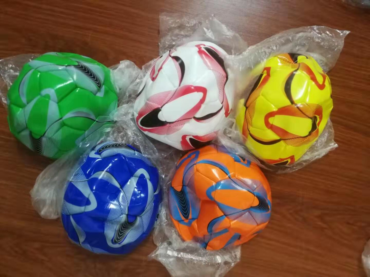 A No. 5 PVC leather rubber inner liner football