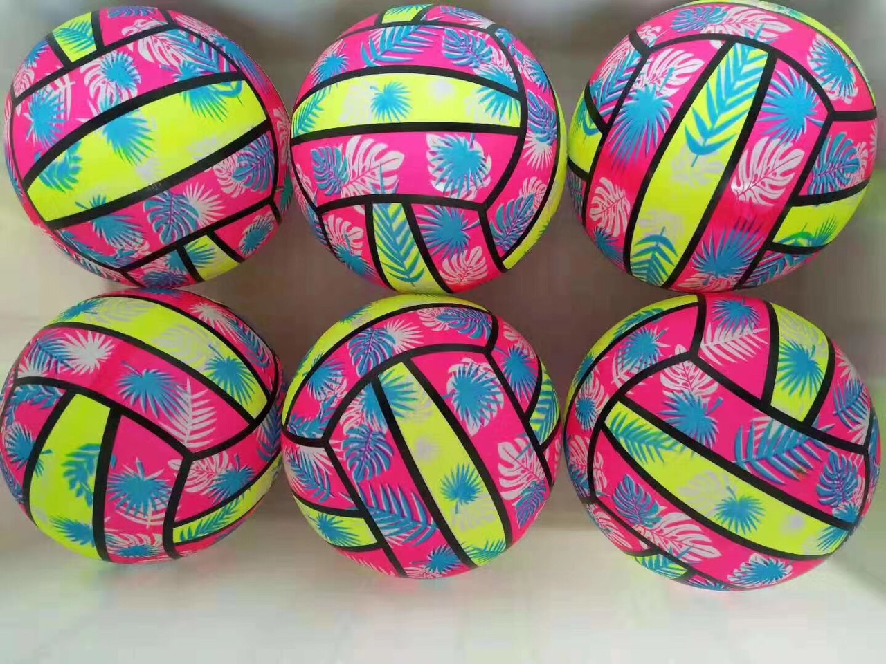 22 cm color-printed volleyball