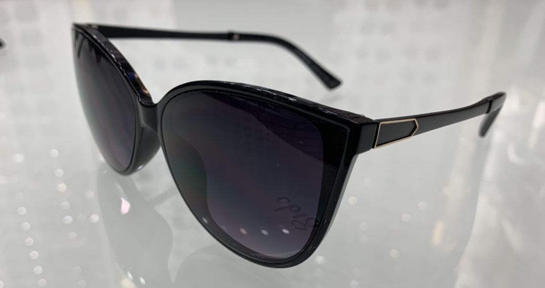 太阳镜女潮时尚休闲图