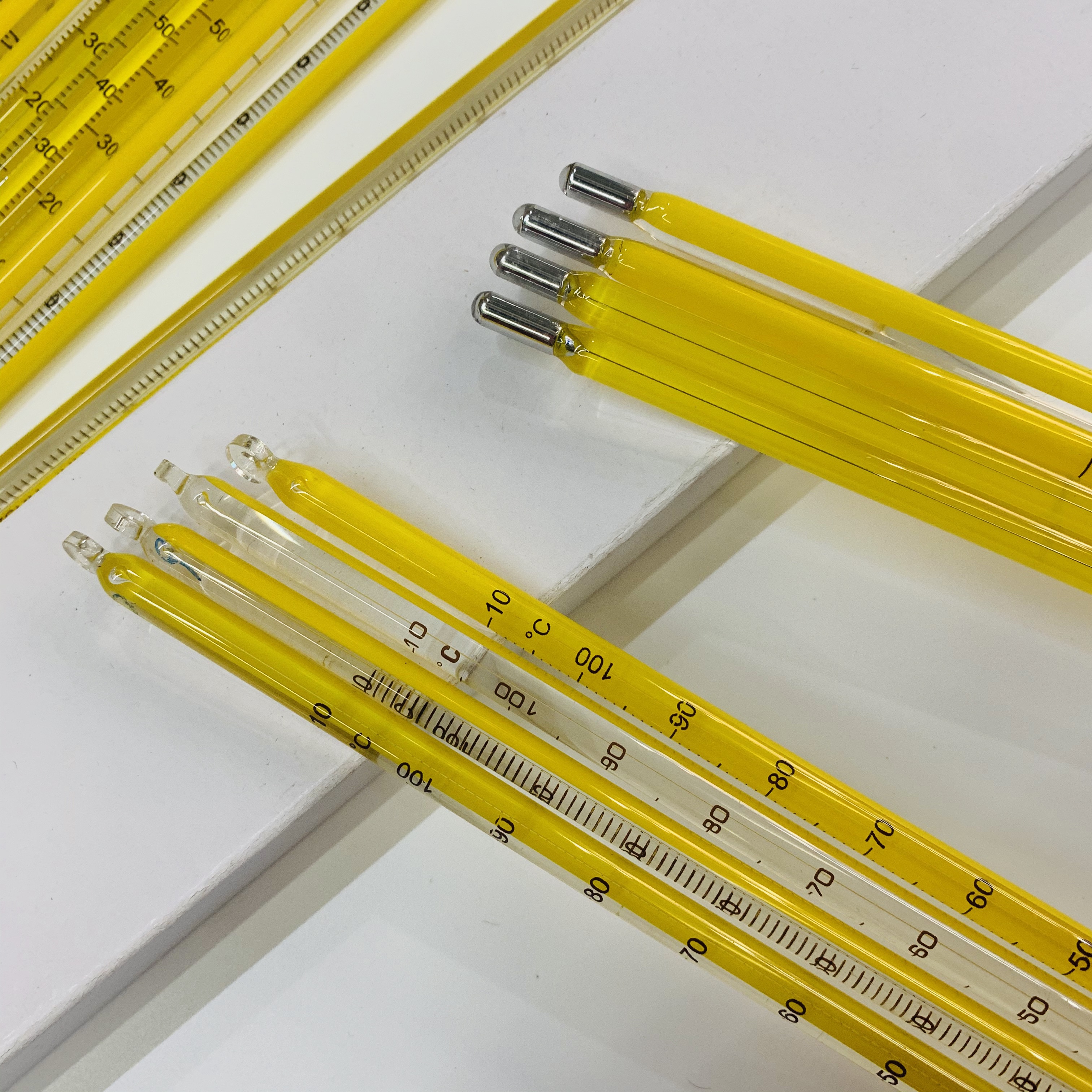 玻璃温度计实物图