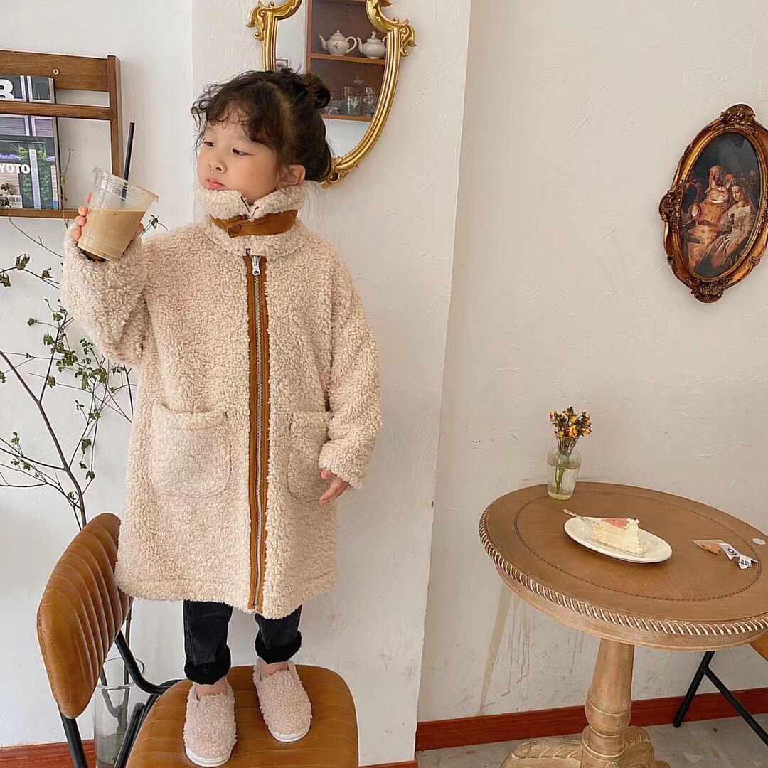 Wear fur on both sides as one thumbnail