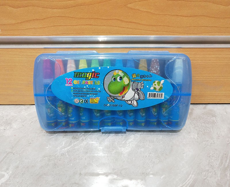 宝贝龙PP盒装油画棒12色丝滑蜡笔儿童美术绘画笔可水洗不沾手批发详情图3