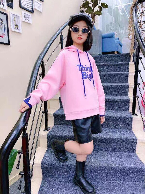 女童卫衣细节图