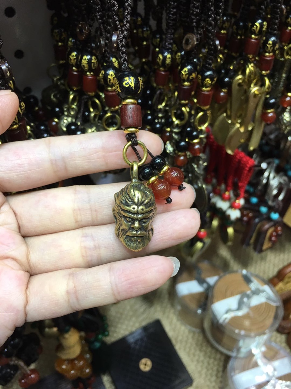 ⚜️⚜️纯铜钥匙扣 4
纯铜精制，做旧痕迹
可做钥匙扣、包挂件