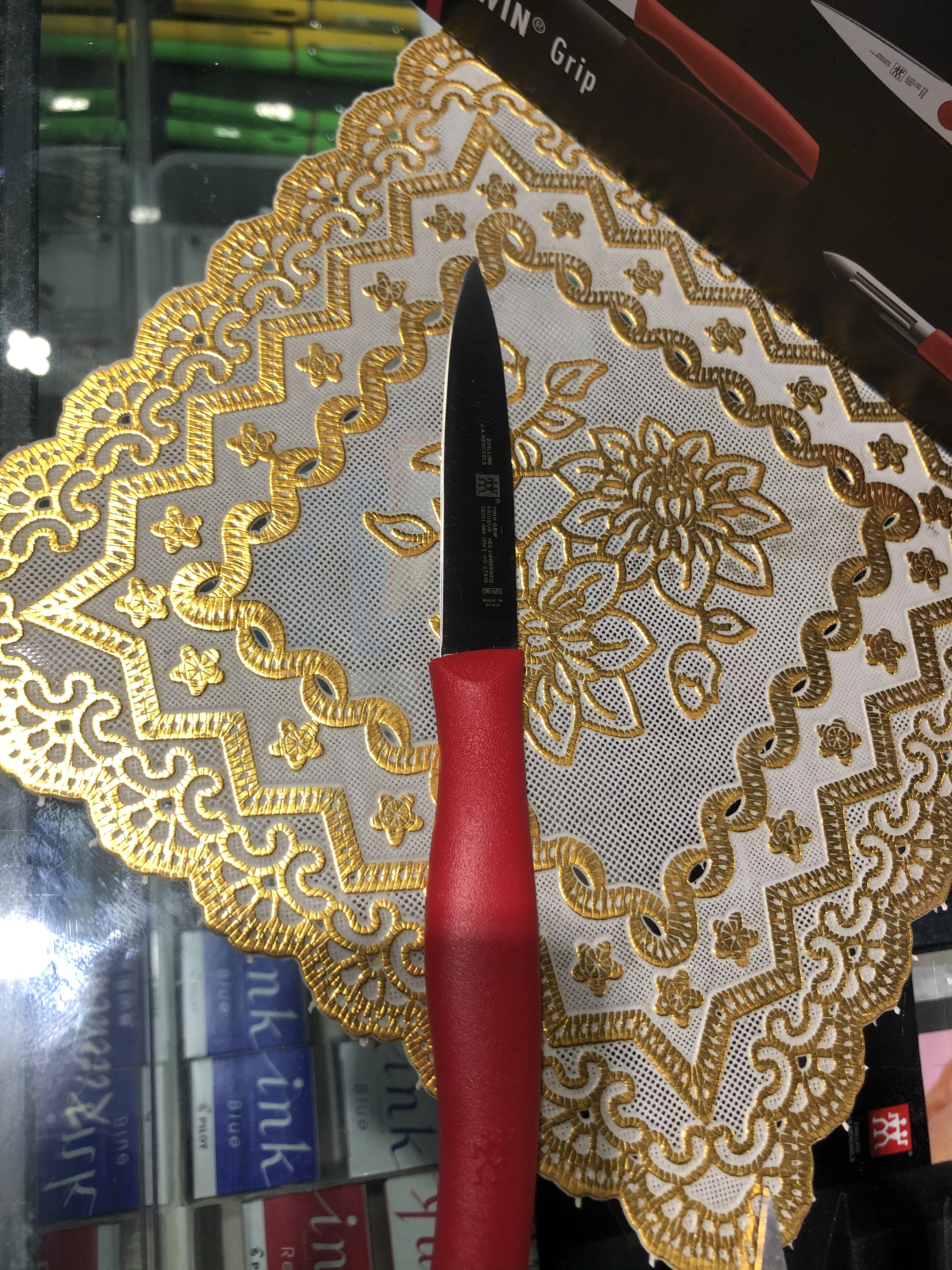 German original imported Zwilling tools three-piece set of scissors, peelers and fruit knives detail image 1