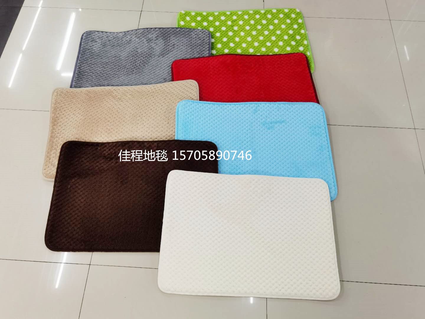 Plain granular fleece anti-slip mat, corn kernel floor mat, flannel granular fleece floor mat, new solid color foot mat, size 40*60cm, available in multiple colors for mixing Specification drawing