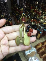 ⚜️⚜️纯铜钥匙扣 11
纯铜精制，做旧痕迹
可做钥匙扣、包挂件