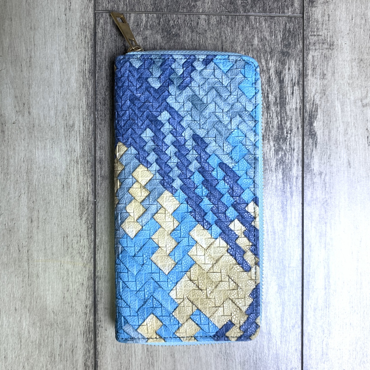Lady's knitted purse thumbnail
