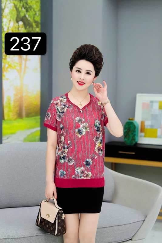 Mom's summer dress, lapel short-sleeved, stylish top, 50-60 middle-aged and elderly women's summer ice silk knitted T-shirt 1