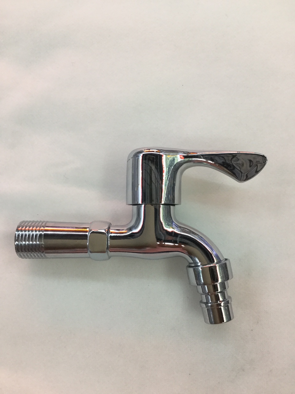 Medium-long washing machine faucet