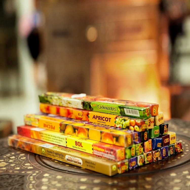 The small box of raj's small square scented incense sticks is long-lasting and refreshing detail image 2