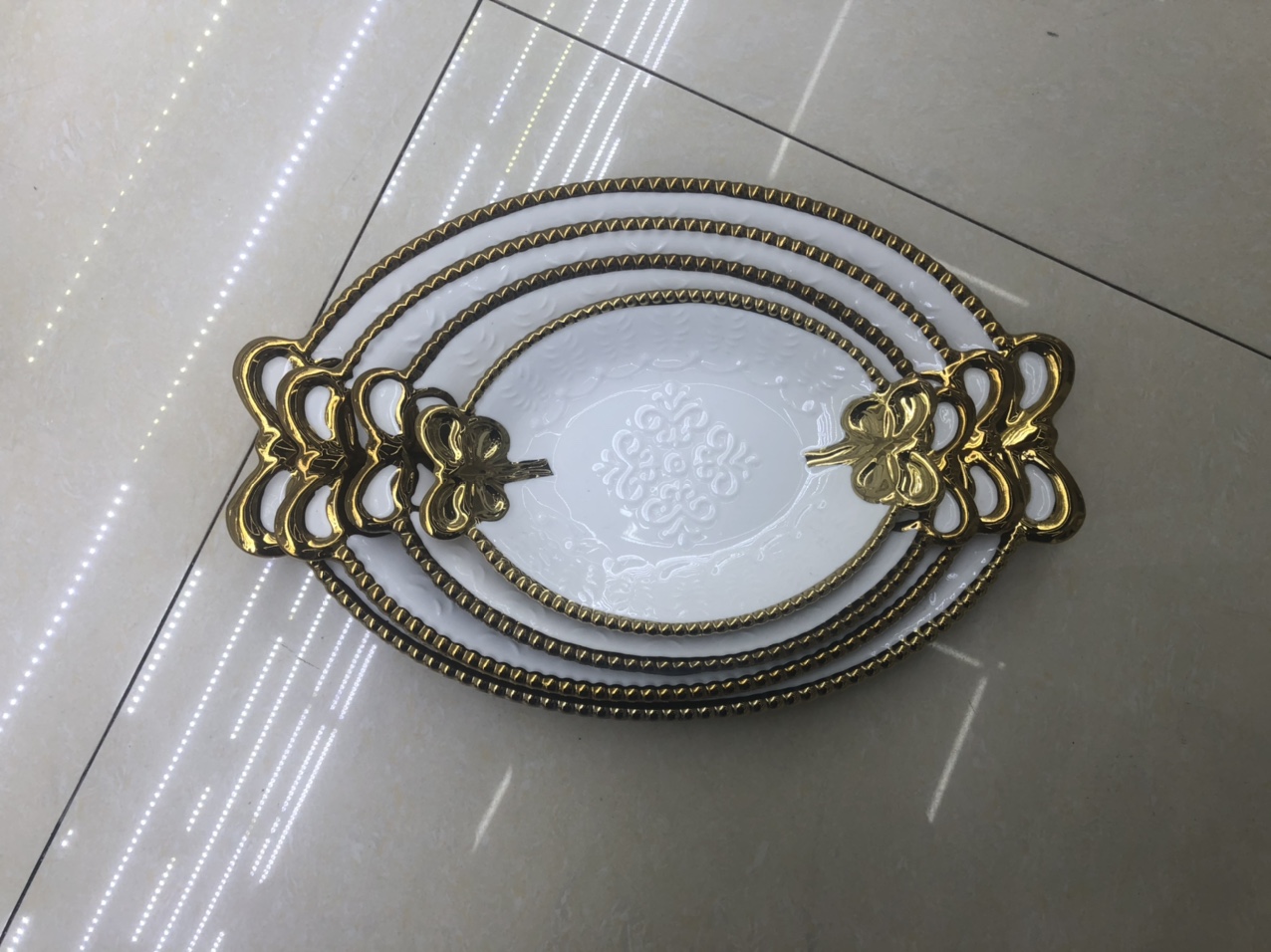 电镀陶瓷浮雕盘20cm