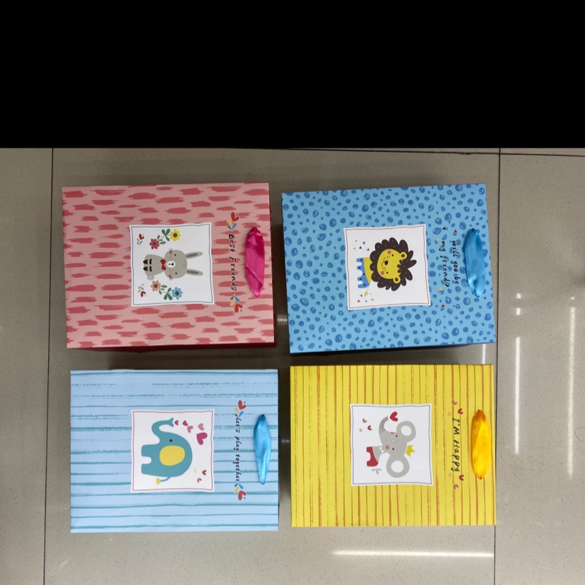 月蕊礼品包装纸类包装容器纸袋礼品袋 卡通礼品袋狮子大象粉蓝黄