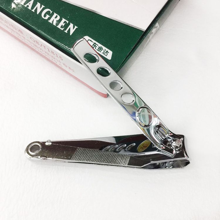 Strong Person stainless steel nail clippers, nail cutters, premium large-sized QR618T nail clippers, 12 pieces in a box Application Scenario