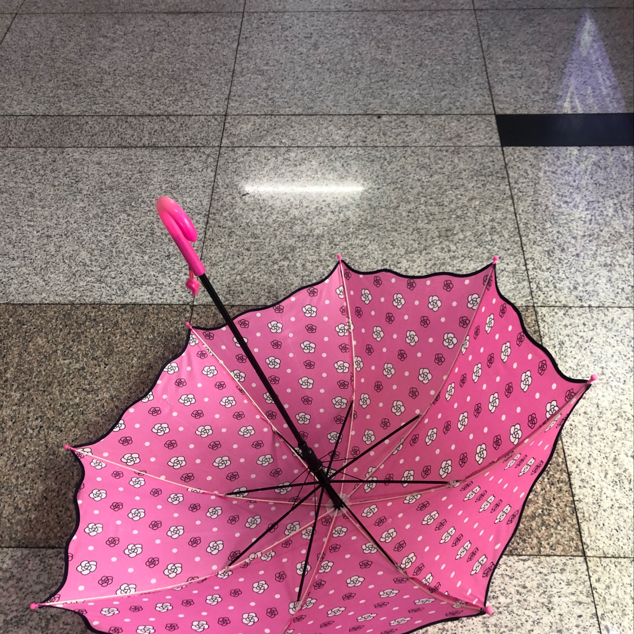 Wavy flower umbrella Specification image