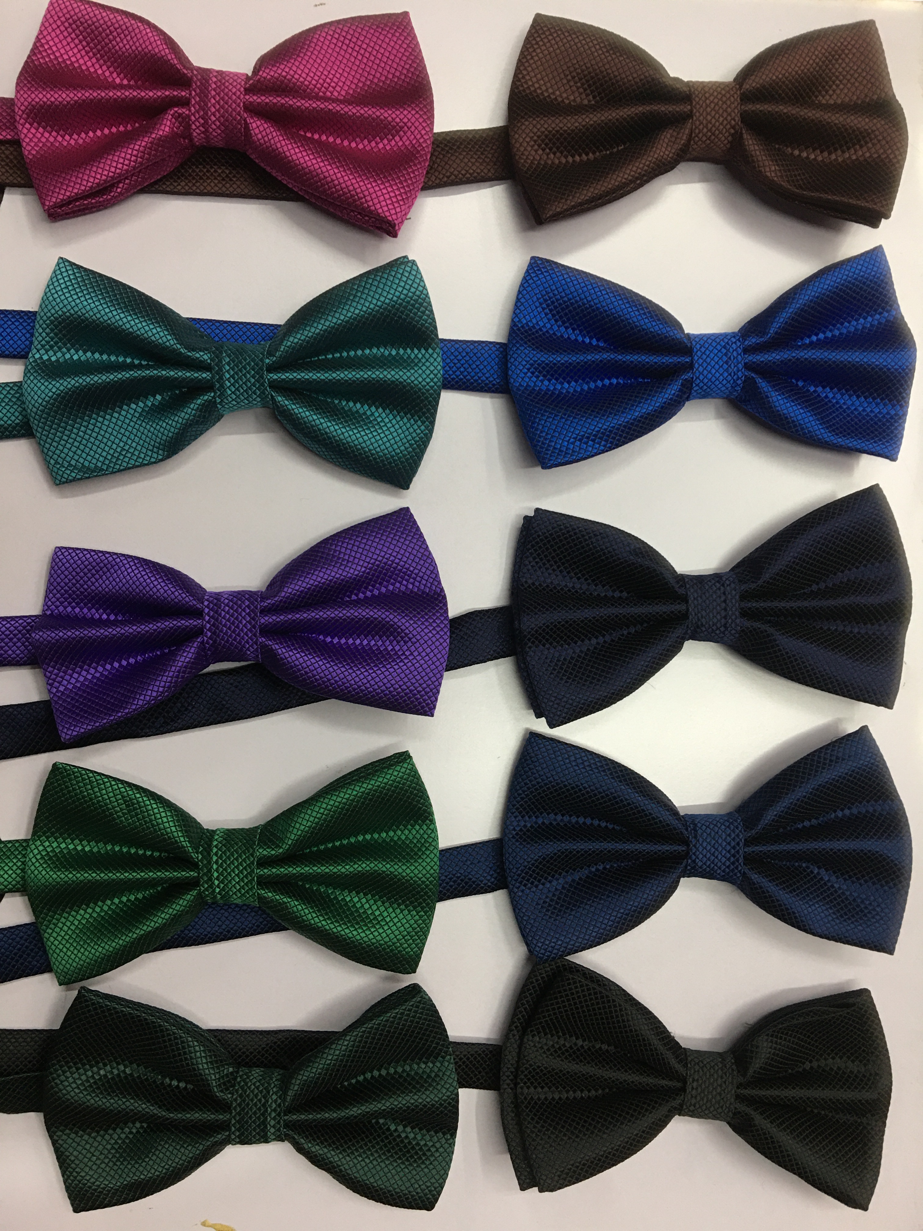 960 polyester jacquard bow tie, 40 colors per pattern, 200 sets per box Specification image