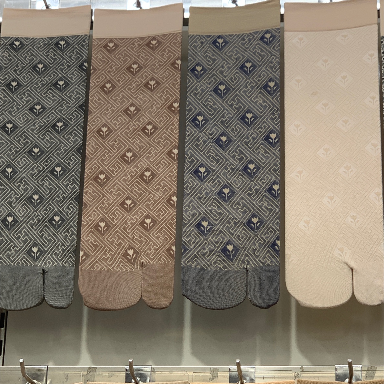 Polyamide Jacquard Split Toe Umbrella Socks