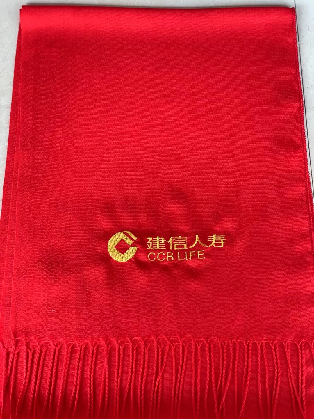 A bright red scarf Item Picture