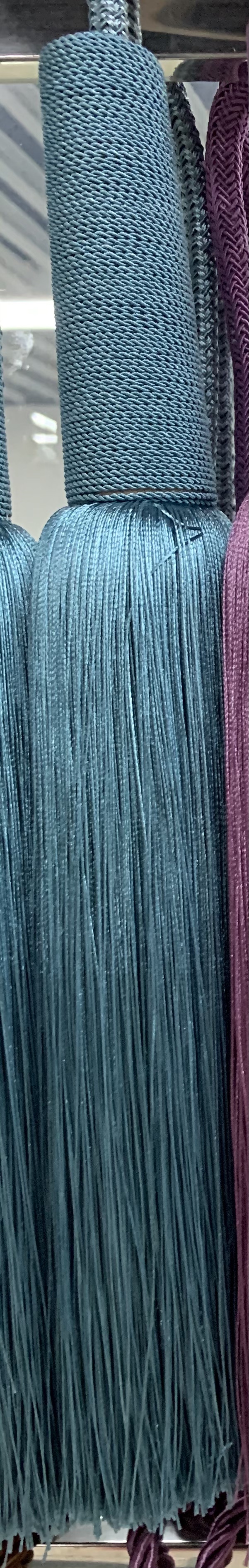 Factory direct sales, retail and wholesale of 24 new styles of curtain ball straps. Any color can be mailed