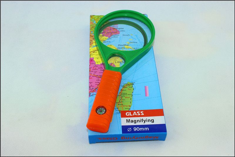 50mm dual-beam magnifying glass compass glass lens handheld magnifying glass, magnifying glass for the elderly Application Scenario