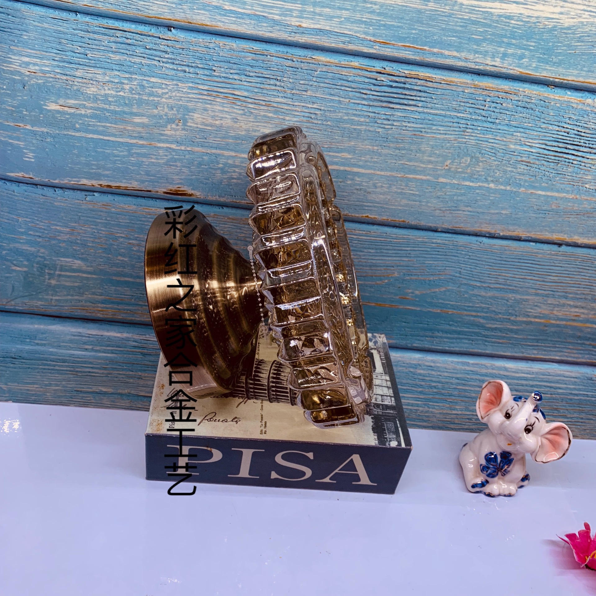 创意水晶玻璃烟灰缸时尚个性礼品大号合金底座烟灰缸客厅欧式烟缸直径20高11cm细节图