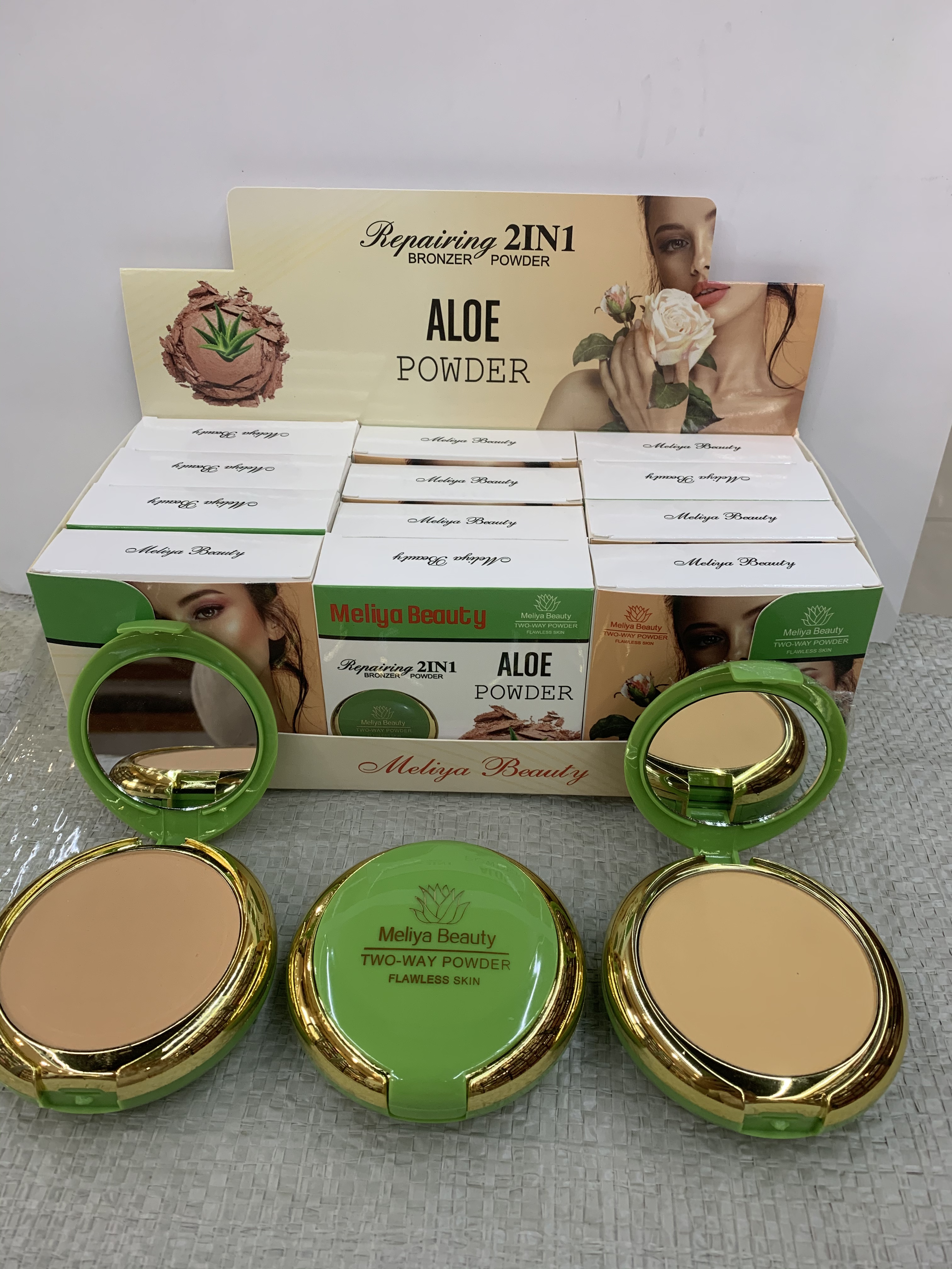 雪莉尔MEliyabeauty 新的芦荟粉饼 双层 外贸彩妆批发详情图3