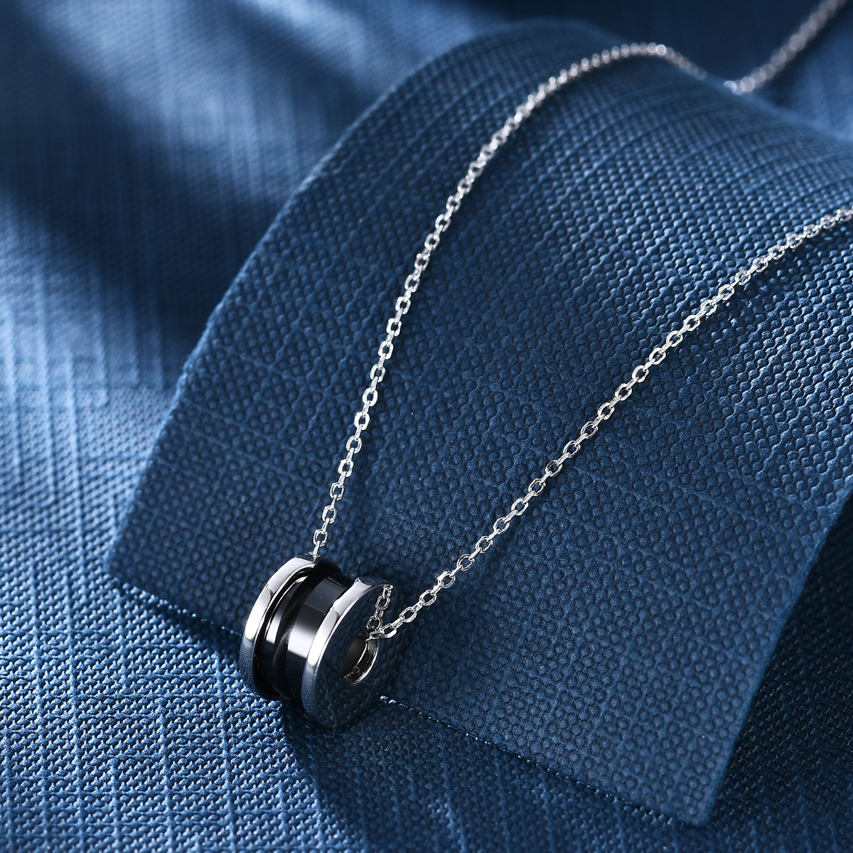 أنطون الذئب S925 الفضة السوداء الخزفية الخفية الصغيرة الخفية detail image 1