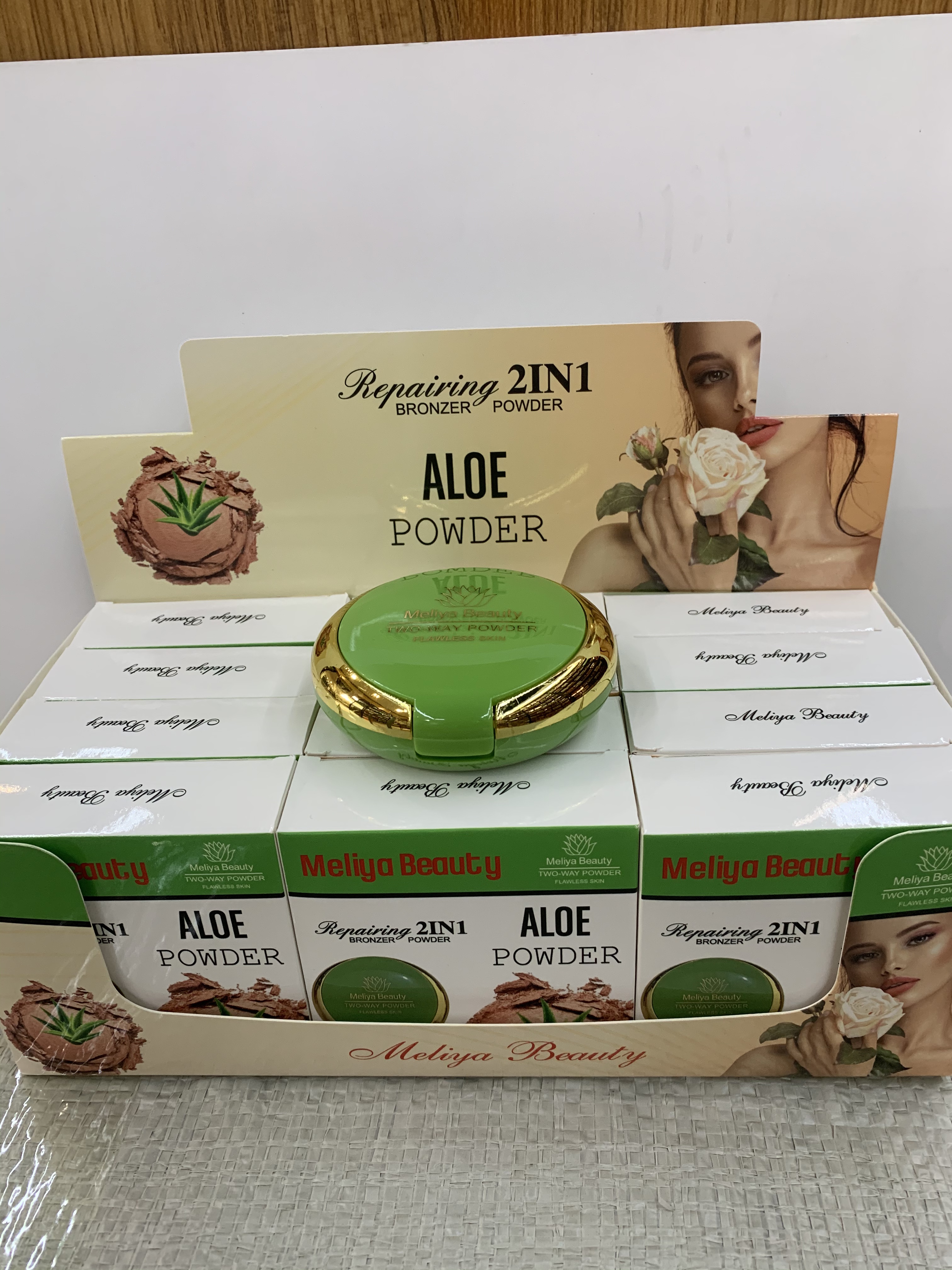 雪莉尔MEliyabeauty 新的芦荟粉饼 双层 外贸彩妆批发产品图