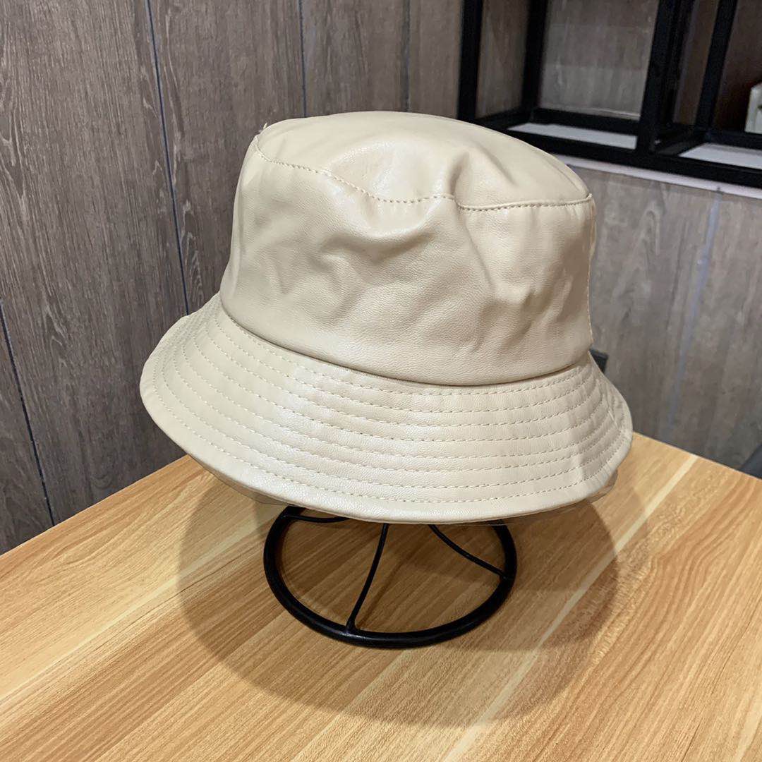 Faux leather fisherman's hat, PU leather basin hat, autumn and winter hat, a trendy brand that shows off your face, childhood fashion, cold style fisherman's hat, versatile hat details Picture