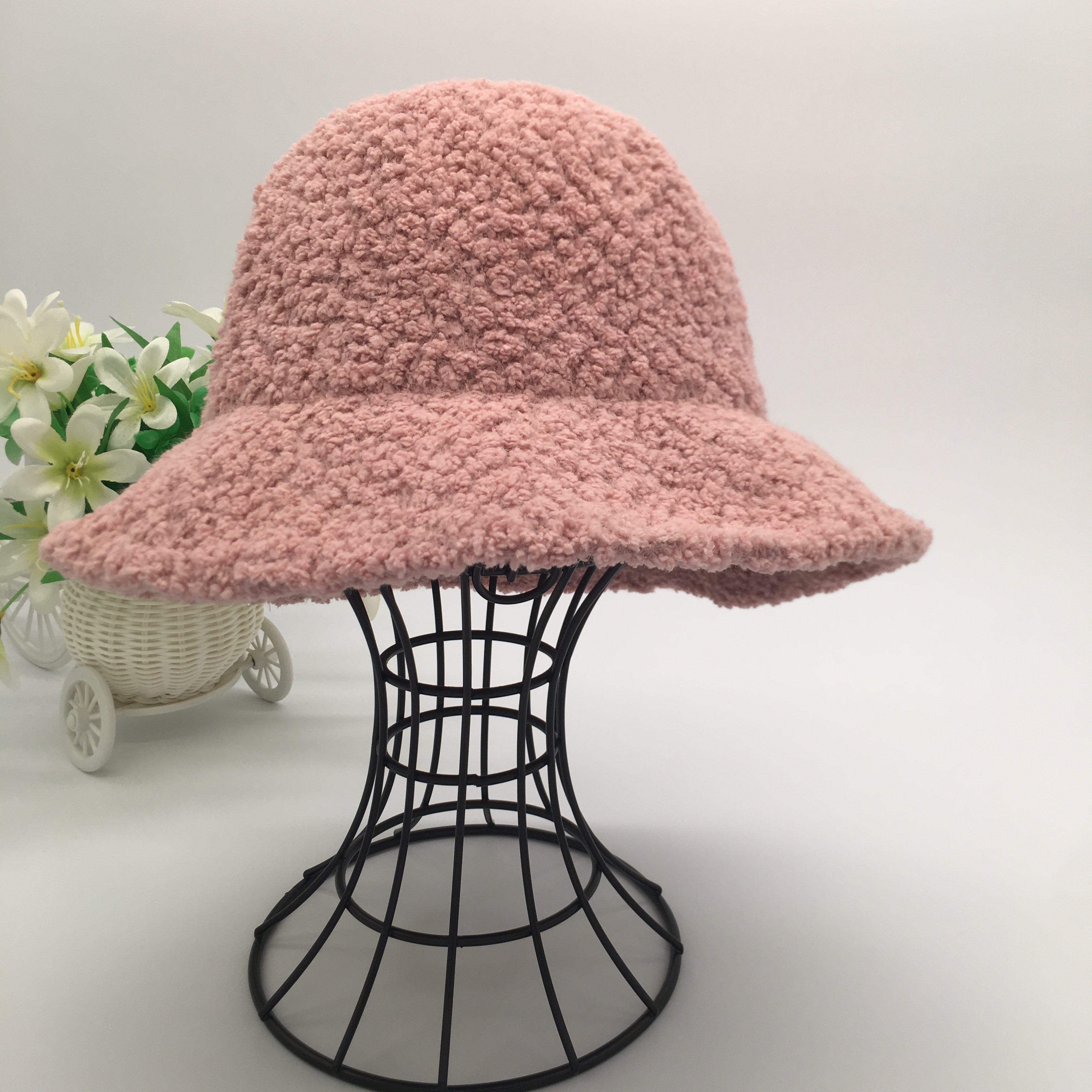 New lambskin faux lambskin fisherman hat for autumn and winter, a fashionable and trendy hat for autumn and winter Application Scenario