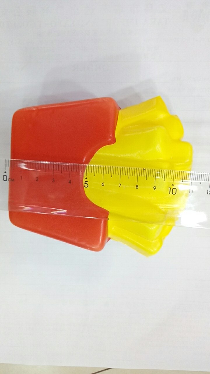 薯条 本产品是红色黄色组合，是一款减压产品玩具，很吸引人眼球
