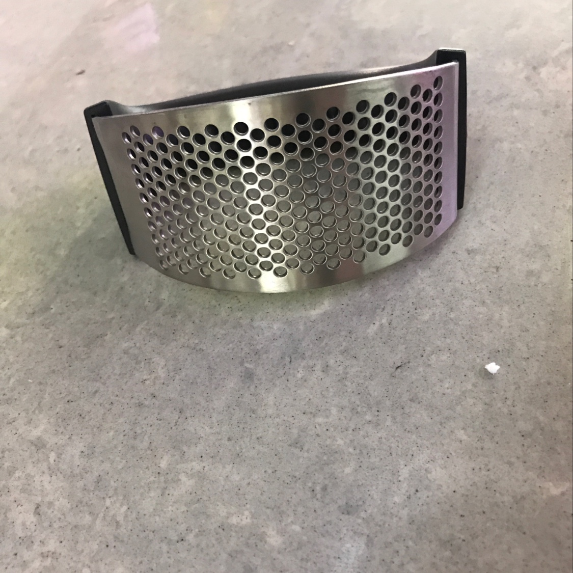 Press the garlic thumbnail