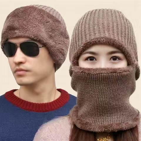 A one-piece knitted woolen cap with fleece