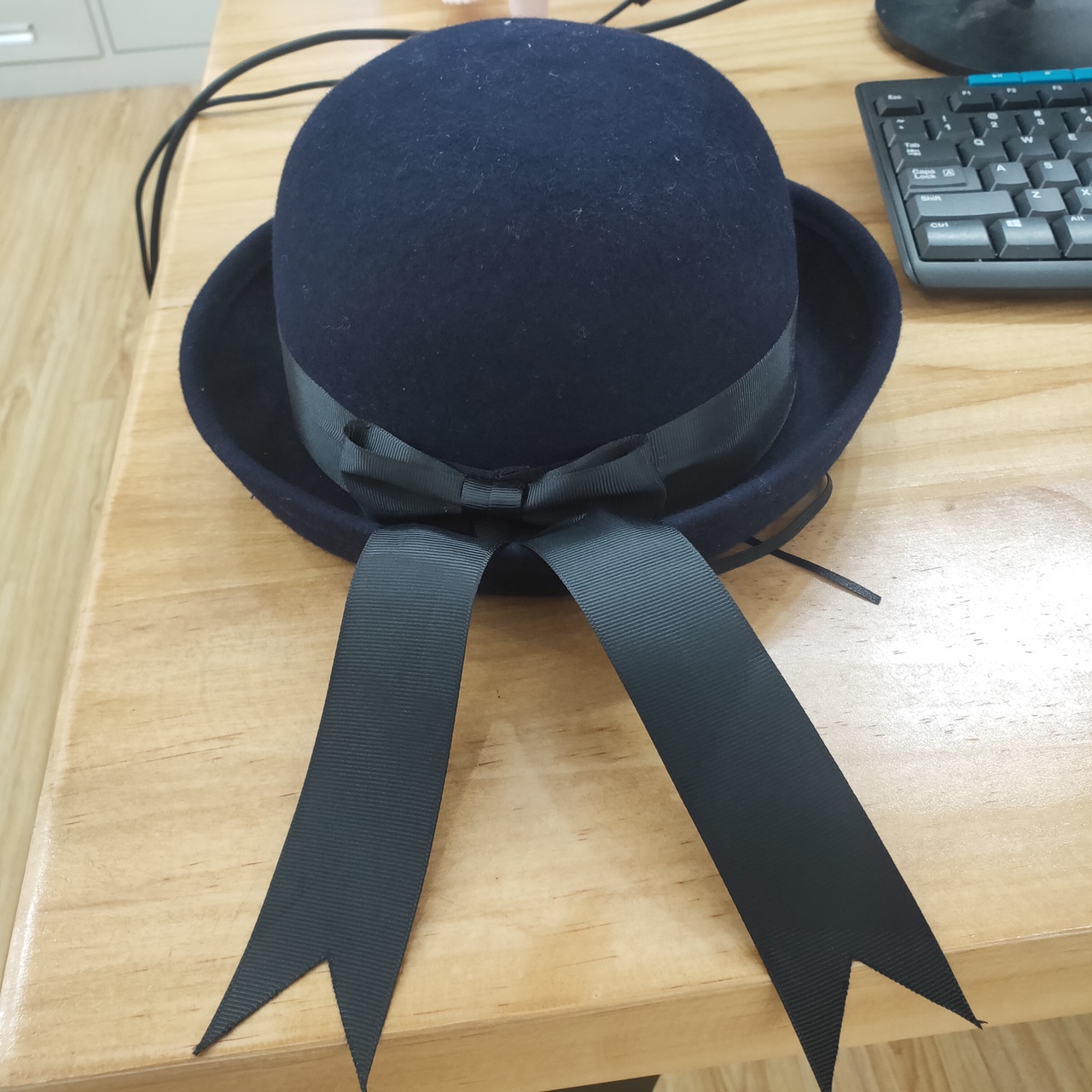 Ribbon small round cap