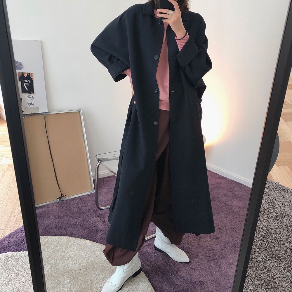 Pink And Black Wool Coat Application Scenario