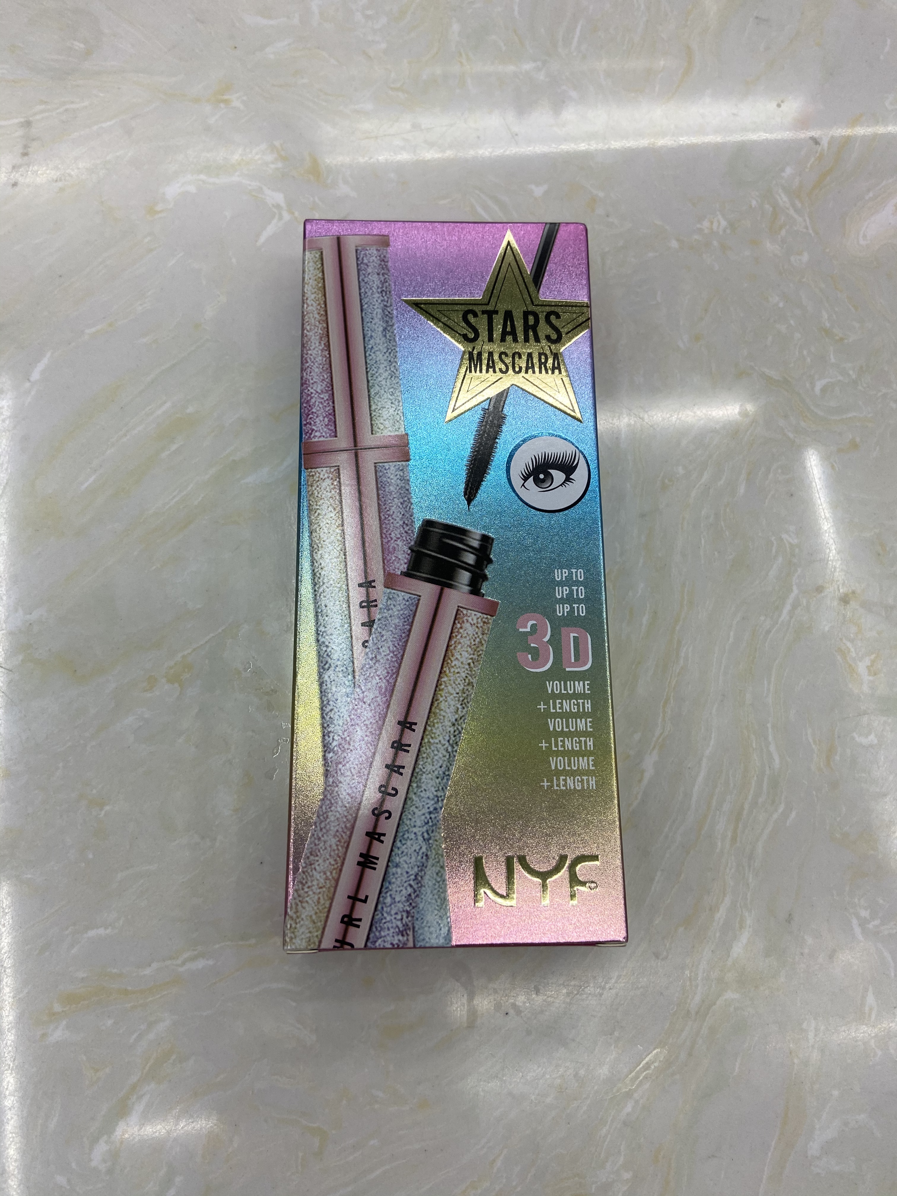 NYF星空纤密防水睫毛膏白底实物图