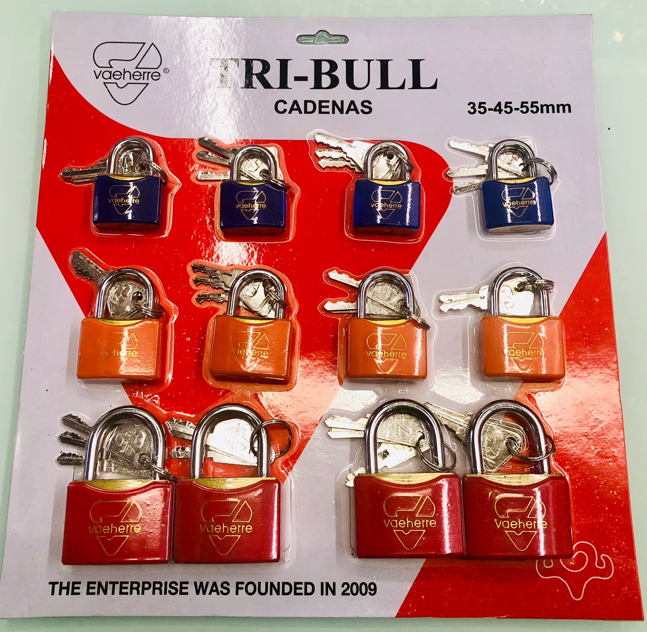 Color casing lock thumbnail