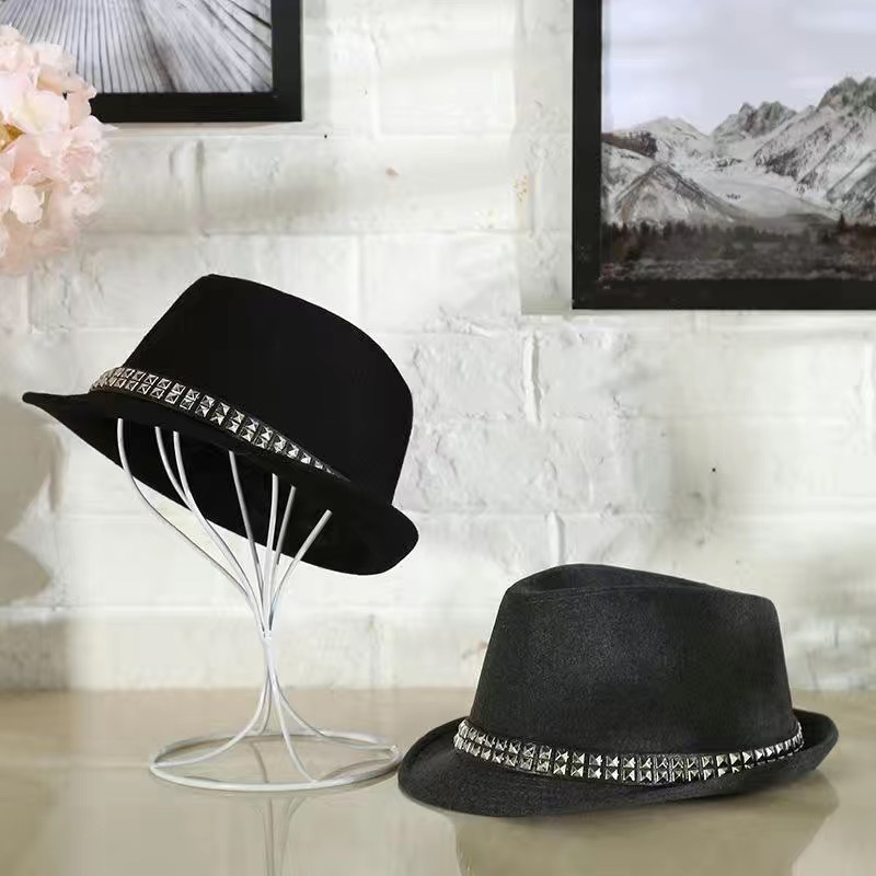 Double-row spiked top hat