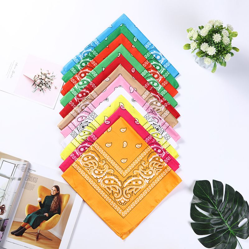 Hao Hao Headscarf Manufacturers Direct Magic Outdoor Sports Square Custom Cashew Flower Riding Mask Paisley Headscarf Spot Polyester Cashew Flower Square Application Scenario